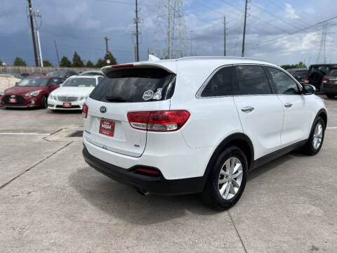 2017 Kia Sorento LX