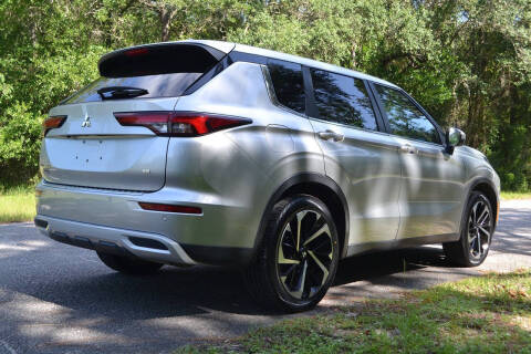 2022 Mitsubishi Outlander SE