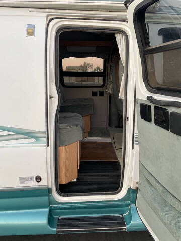 2000 Roadtrek 200 Versatile