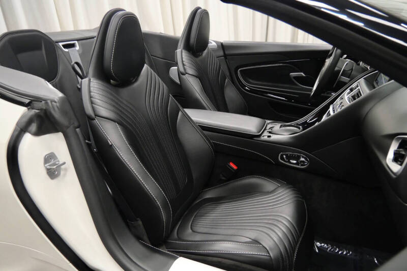 2019 Aston Martin DB11 Volante