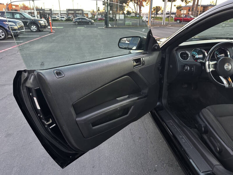 2014 Ford Mustang V6