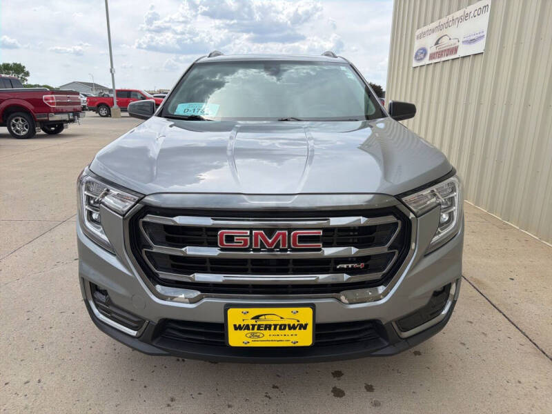 2023 GMC Terrain AT4