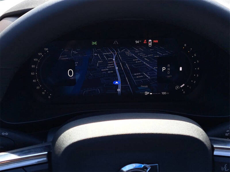 2026 Volvo XC40 B5 Ultra Black Edition