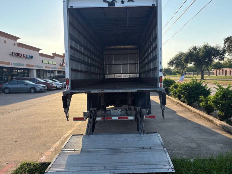 2019 Hino 338