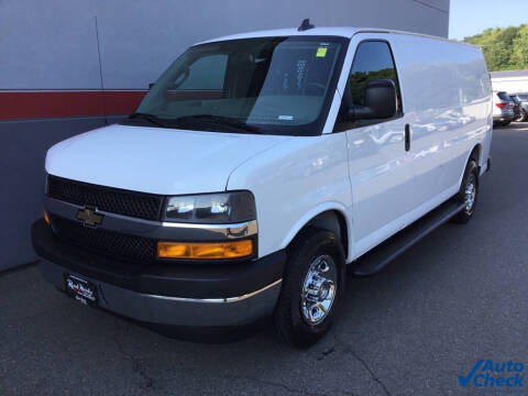 2022 Chevrolet Express 2500