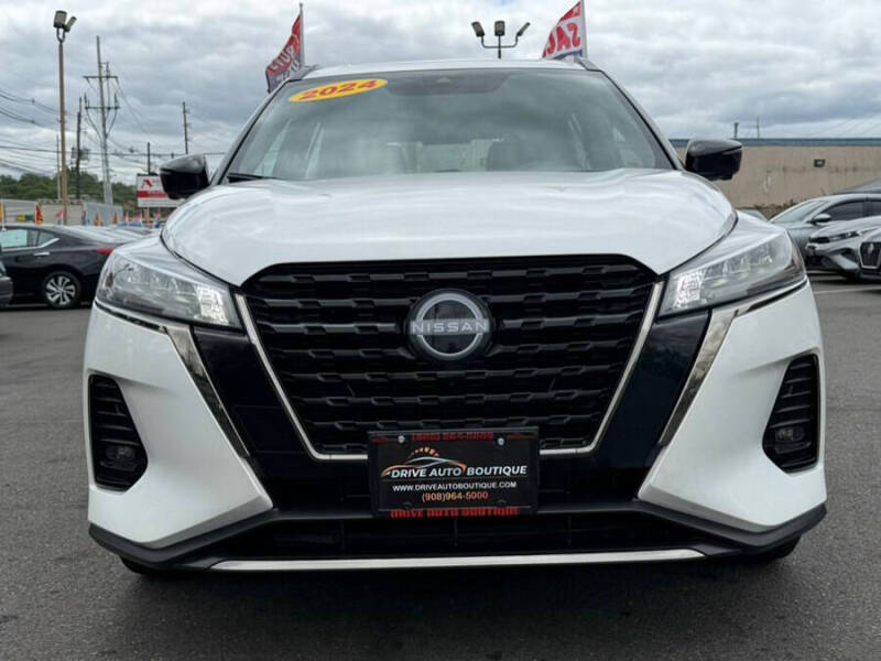2024 Nissan Kicks SR