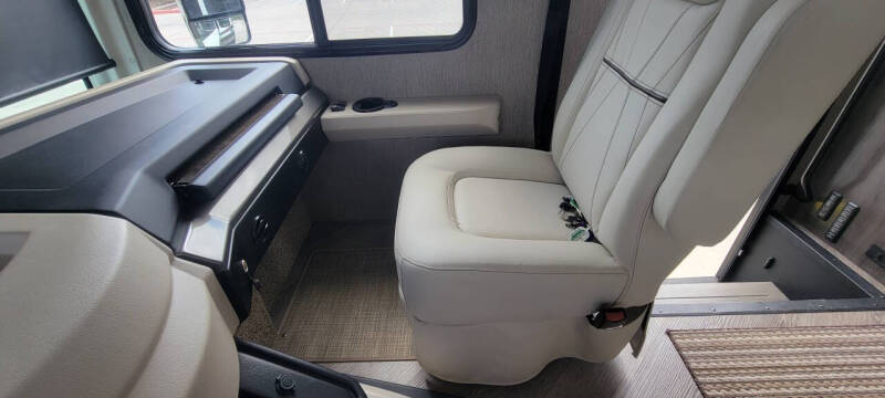 2021 Holiday Rambler Vacationer 36F