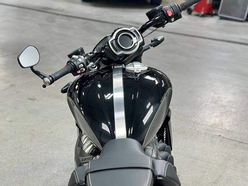 2024 Triumph Rocket III