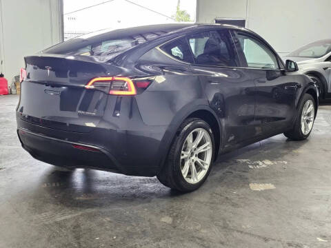 2024 Tesla Model Y Long Range