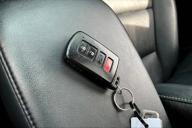 2016 Toyota RAV4 Hybrid Limited