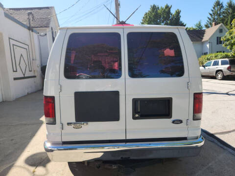 2006 Ford E-Series E-250 SD