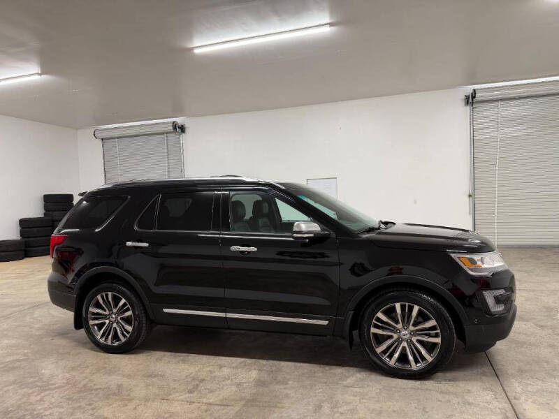 2017 Ford Explorer Platinum