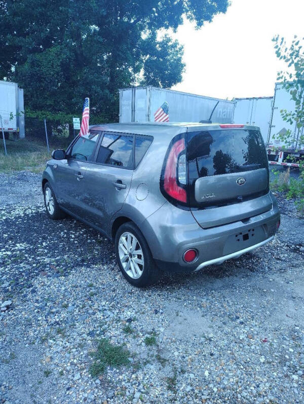 2018 Kia Soul +