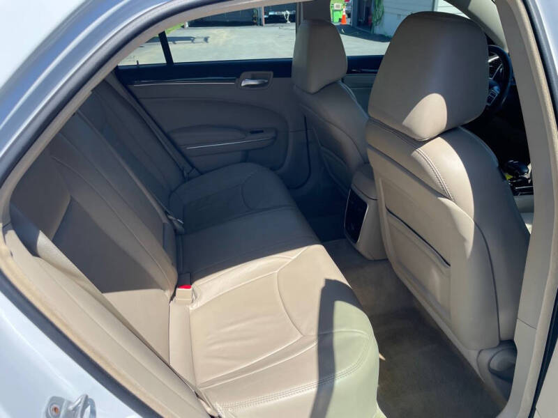 2013 Chrysler 300