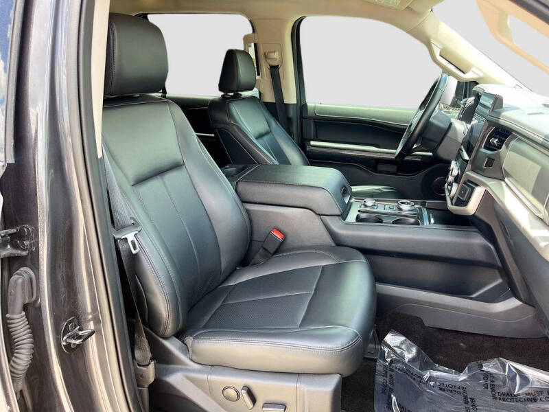 2023 Ford Expedition XLT