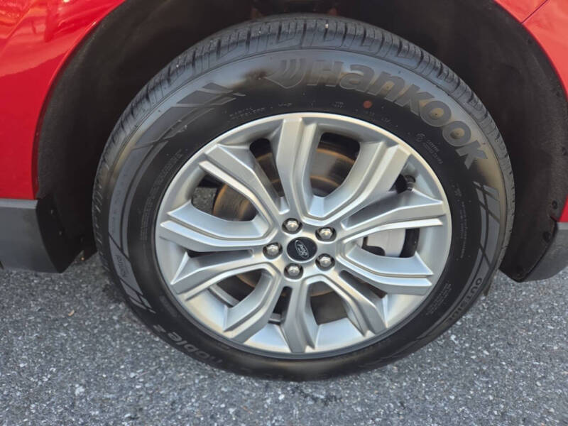 2024 Ford Edge Titanium