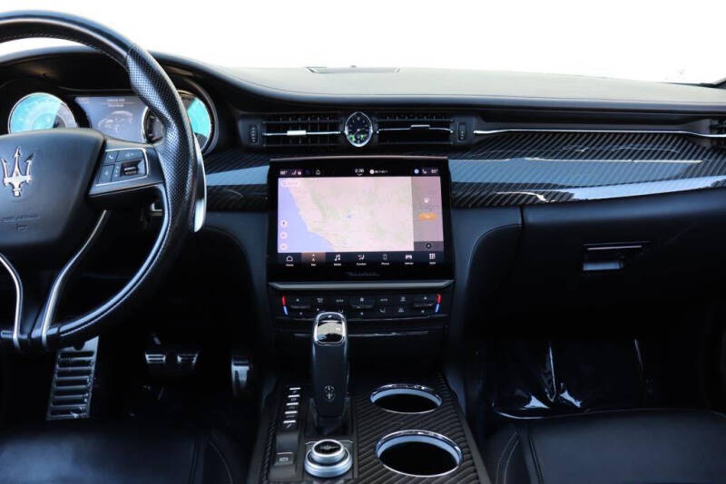 2022 Maserati Quattroporte Modena