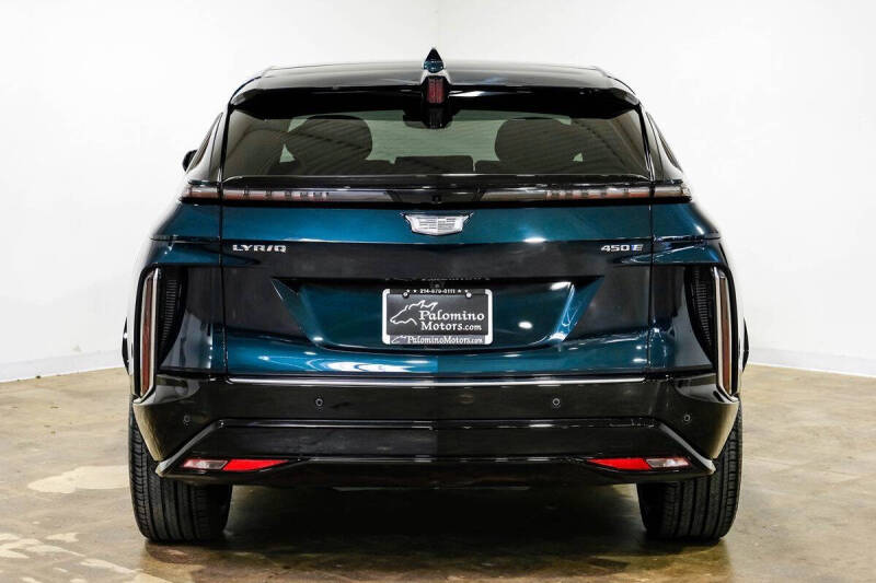 2024 Cadillac LYRIQ Luxury 3