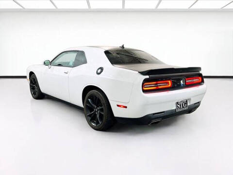 2018 Dodge Challenger SXT Plus