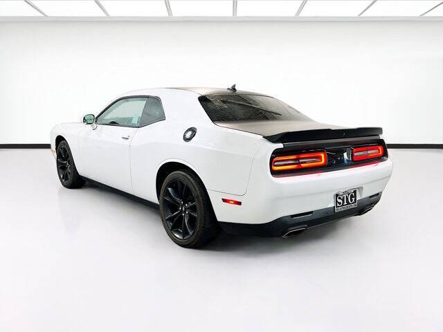 2018 Dodge Challenger SXT Plus
