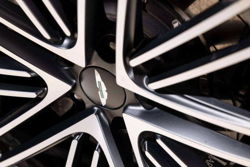 2024 Aston Martin DB12 Volante