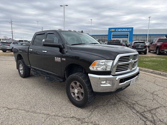 Used 2017 RAM Ram 2500 Pickup Big Horn/Lone Star with VIN 3C6UR5DJ5HG662730 for sale in Bloomington, IL
