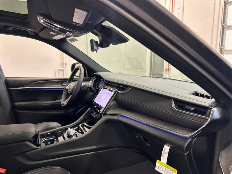 2025 Jeep Grand Cherokee Overland