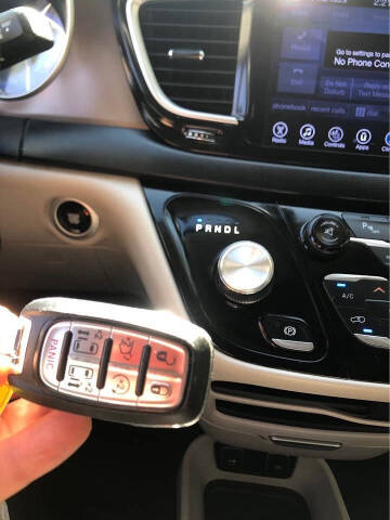 2017 Chrysler Pacifica Touring-L