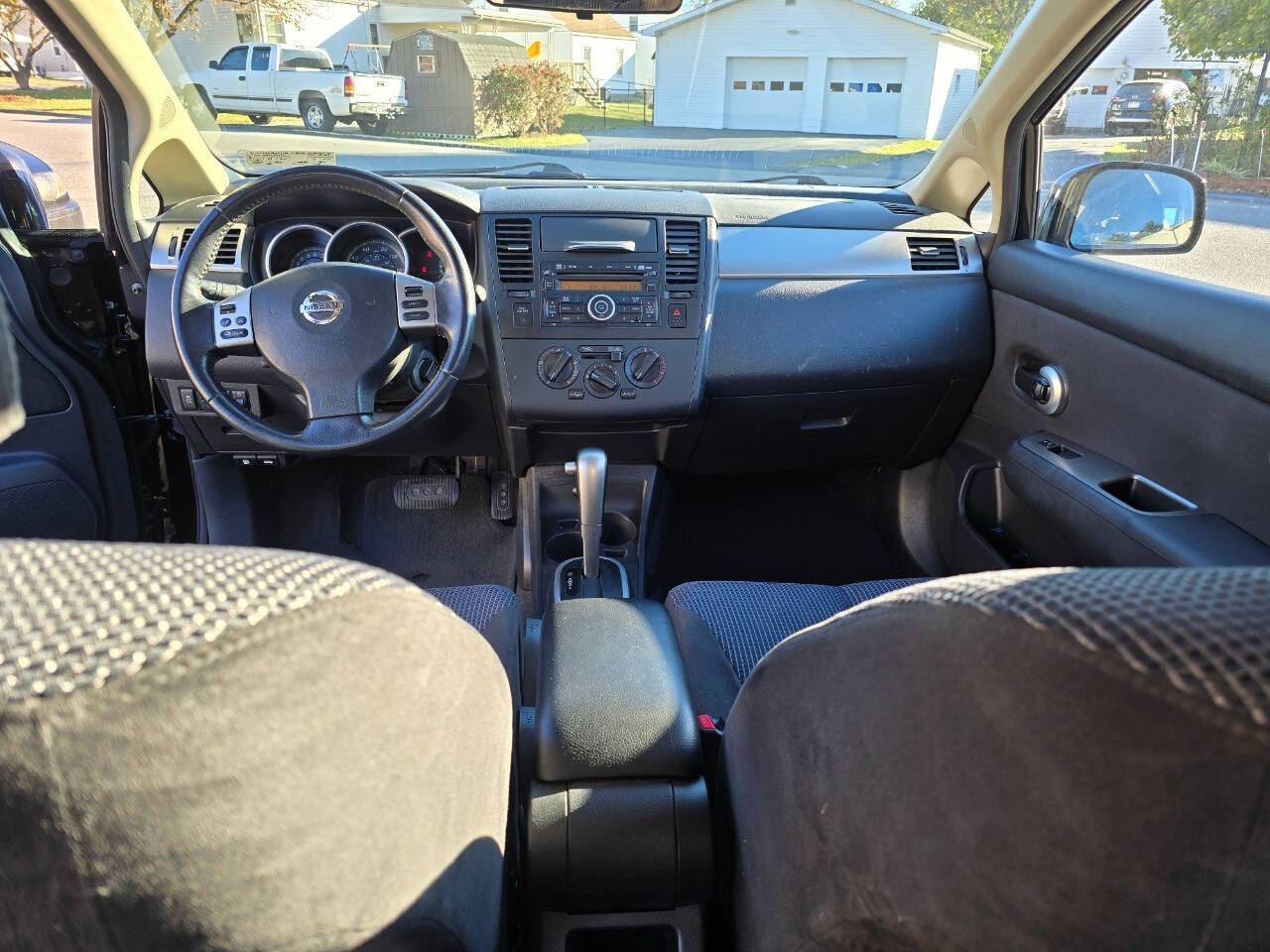 2011 Nissan Versa for sale at QUEENSGATE AUTO SALES in York, PA