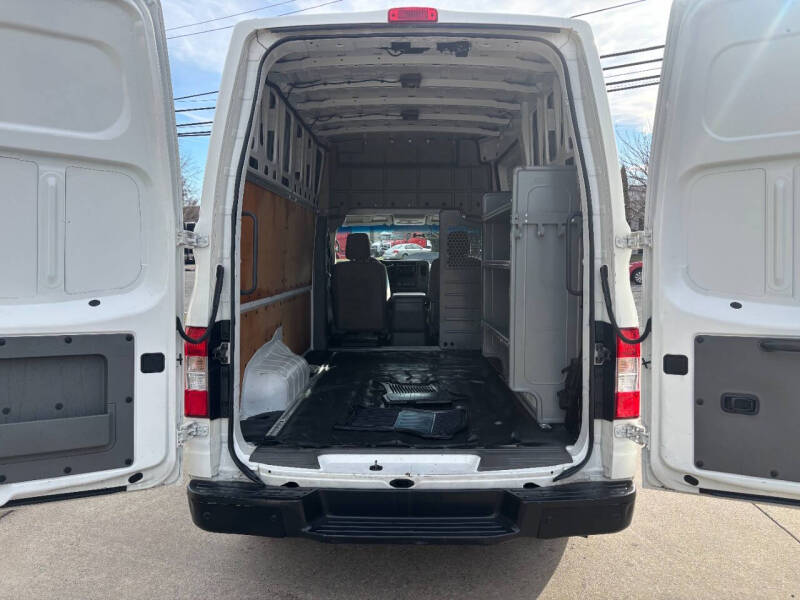 2020 Nissan NV Cargo SV photo 19