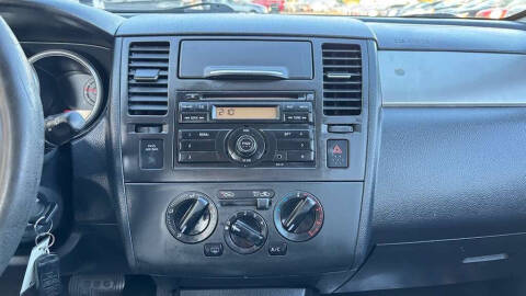 2011 Nissan Versa 1.8 S