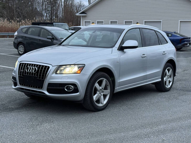 2012 Audi Q5 3.2 quattro Premium Plus