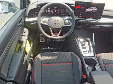 2025 Volkswagen Golf GTI SE