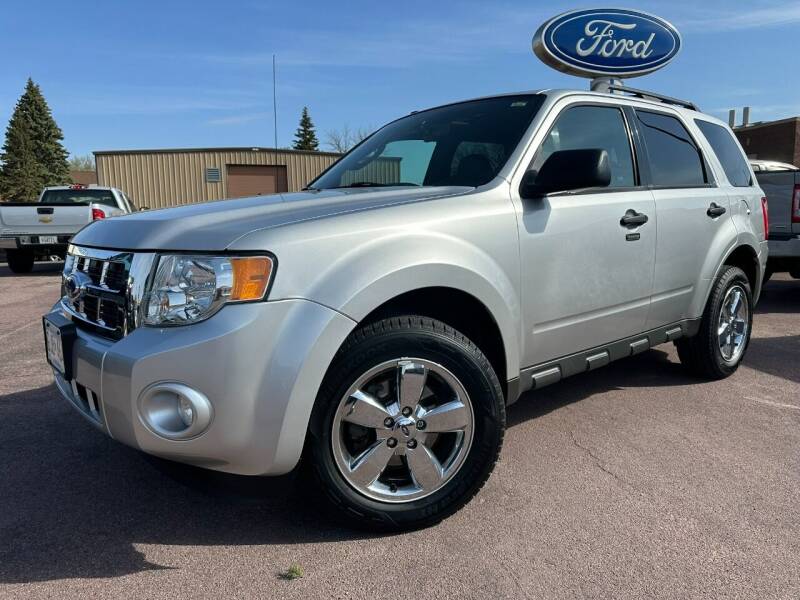 Used 2011 Ford Escape XLT with VIN 1FMCU9DG1BKC23387 for sale in Windom, Minnesota