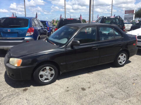 2001 Hyundai Accent for sale at EXECUTIVE CAR SALES LLC in North Fort Myers FL