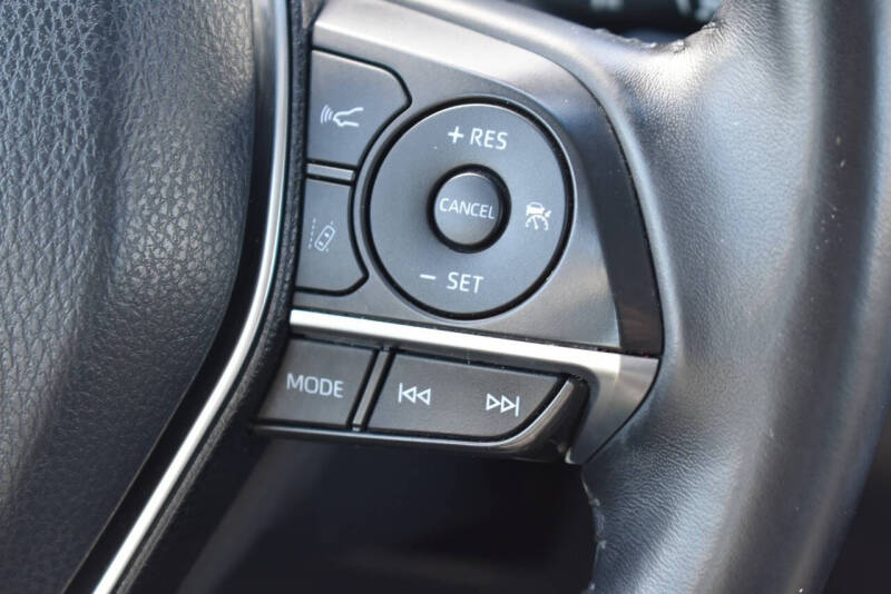 2018 Toyota Camry Hybrid XLE