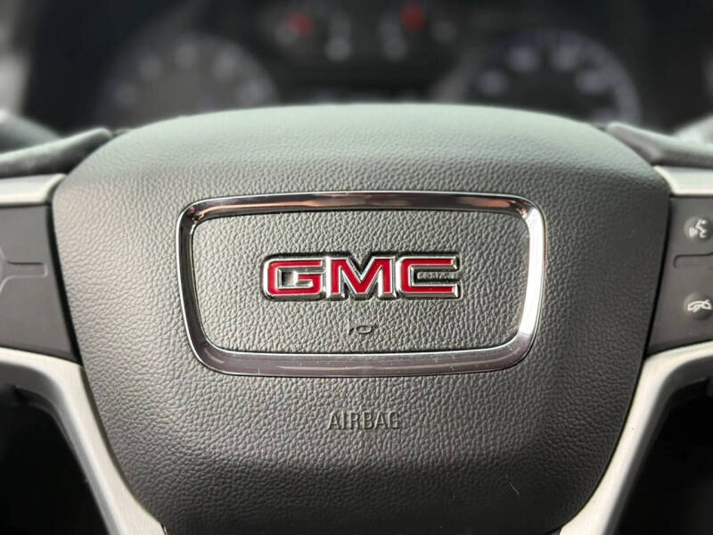 2017 GMC Acadia SLE-2