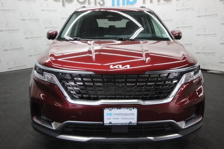 2022 Kia Carnival SX