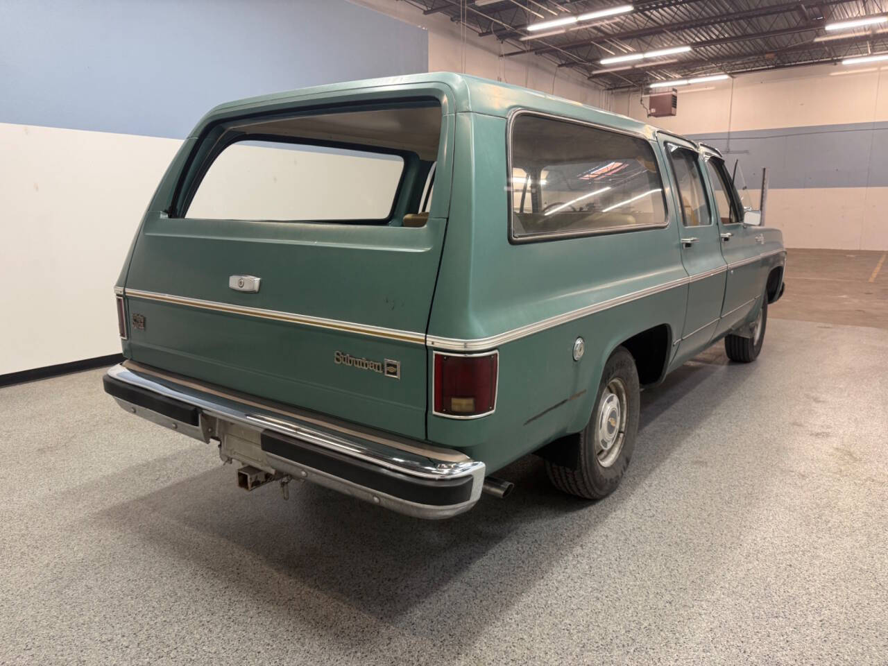 1977 Chevrolet Suburban 8