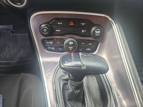 2017 Dodge Challenger SXT