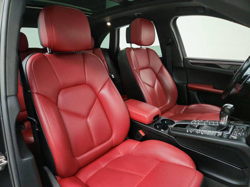 2021 Porsche Macan S