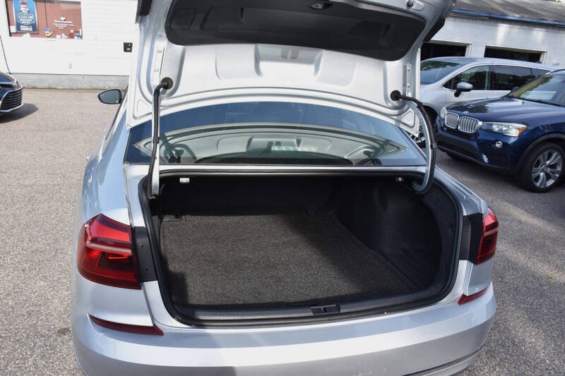 2019 Volkswagen Passat Wolfsburg