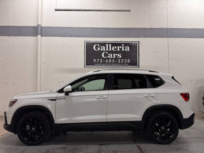 2023 Volkswagen Taos SE's photo