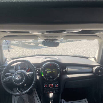 2017 MINI Hardtop 4 Door Cooper