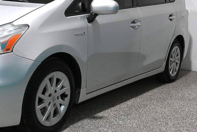 2013 Toyota Prius v Three