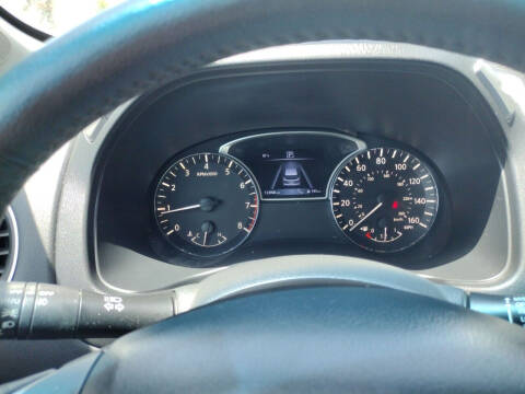 2017 Nissan Pathfinder SL