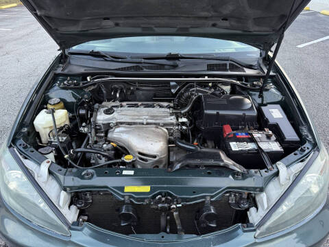 2004 Toyota Camry LE