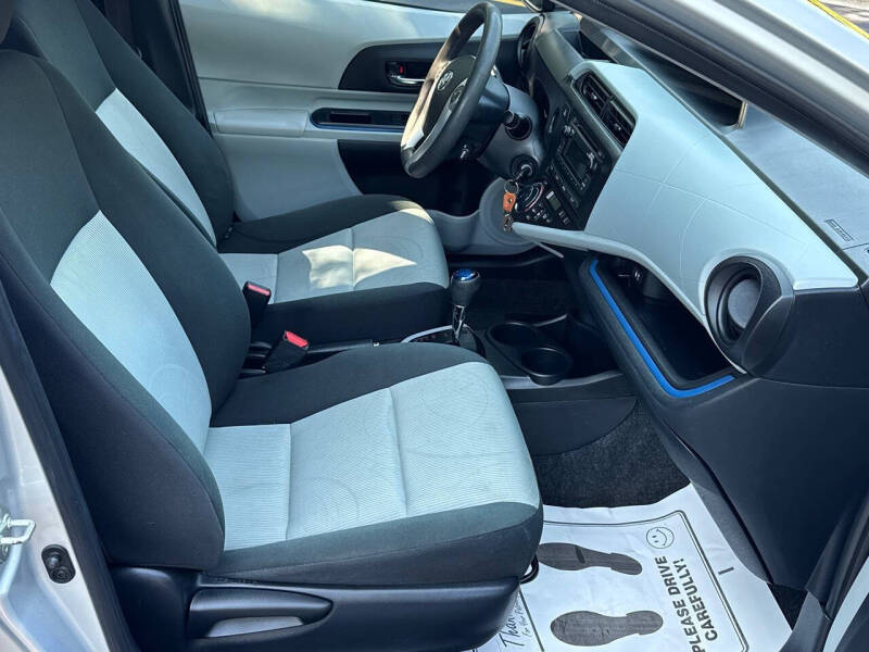 2012 Toyota Prius c Three