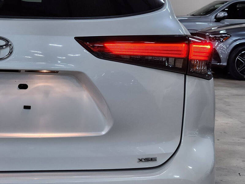 2022 Toyota Highlander XSE