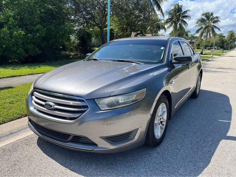 2014 Ford Taurus SE